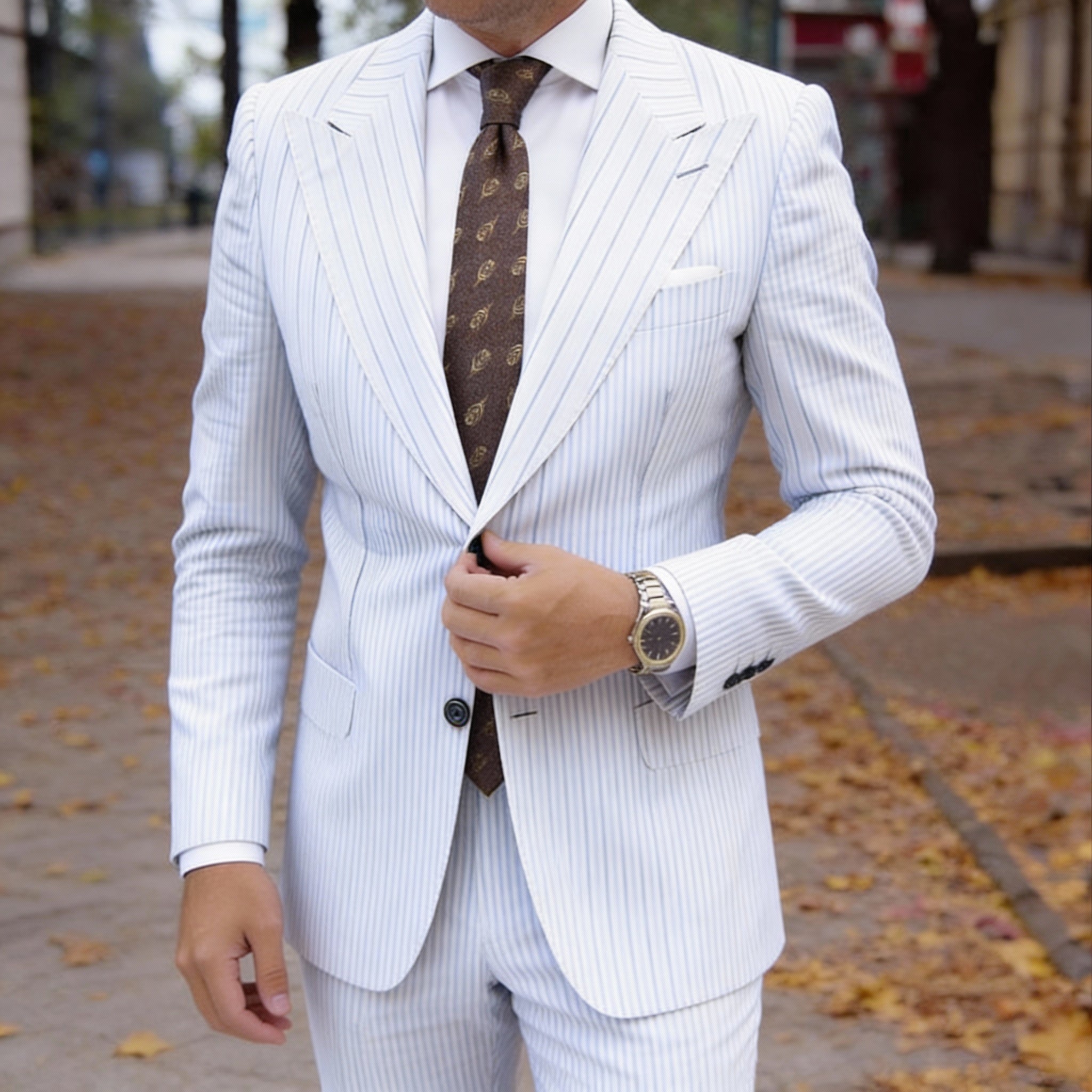 Brown With Golden Eye - Like Necktie